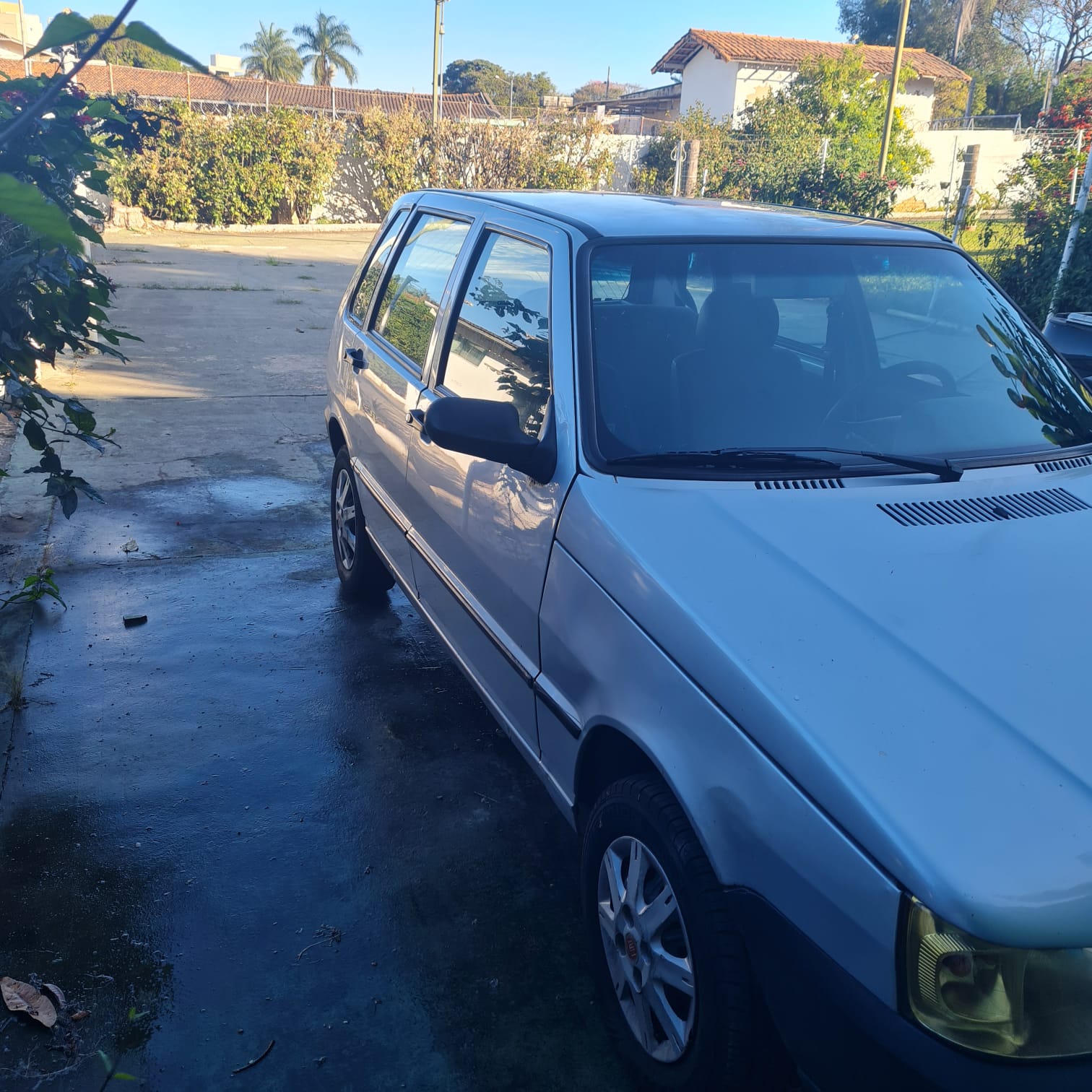 comprar Fiat Uno Mille em Belo Horizonte - MG