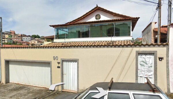LOTE 01 BEM: CASA IMÓVEL RUA GENERAL LADÁRIO, 90 BAIRRO GOIÂNIA, – BELO HORIZONTE - MG - Image 2